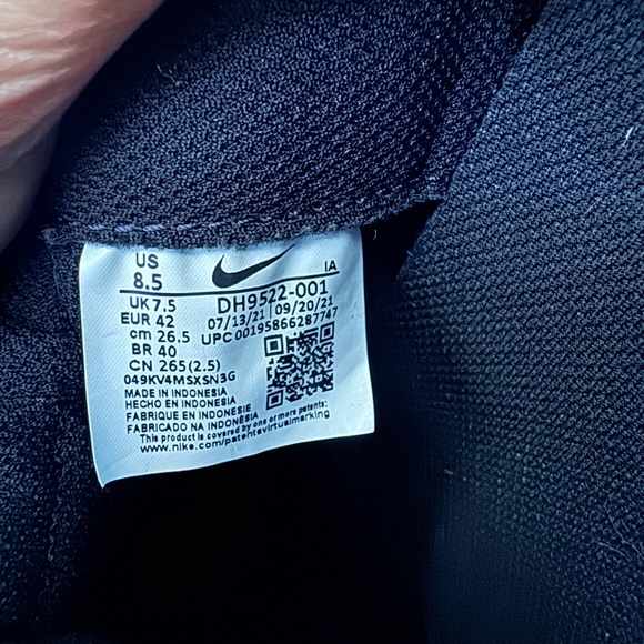 Nike Waffle Shoes - Picture 4 of 4